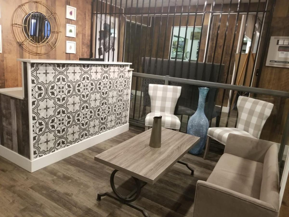 7 Day'S Hotel Lamont Ngoại thất bức ảnh