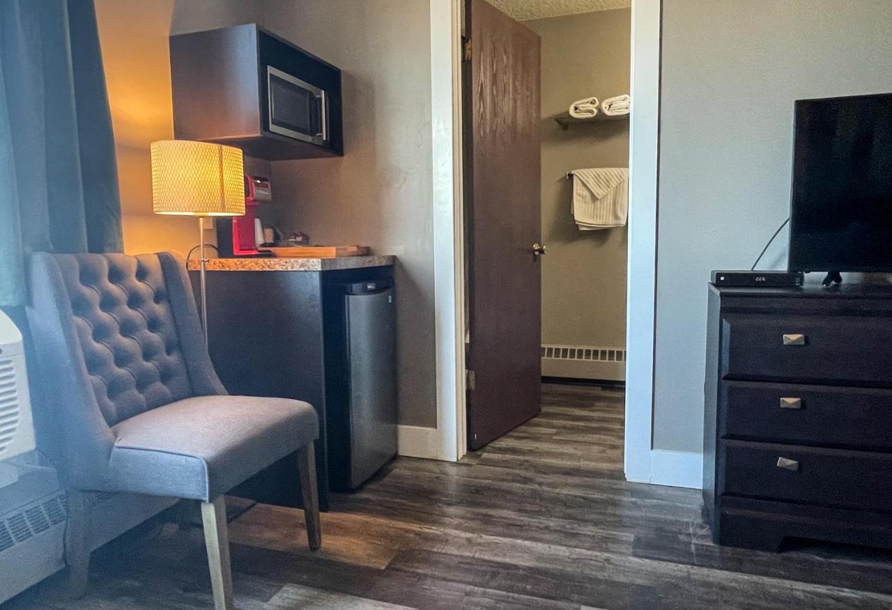 7 Day'S Hotel Lamont Ngoại thất bức ảnh